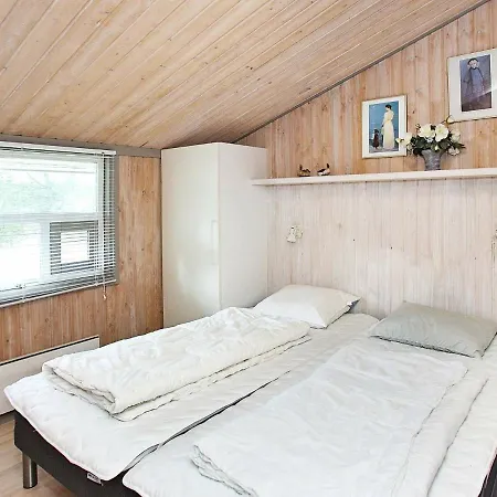 Three-bedroom In 20