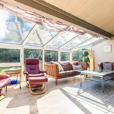 Three-bedroom In 20 *