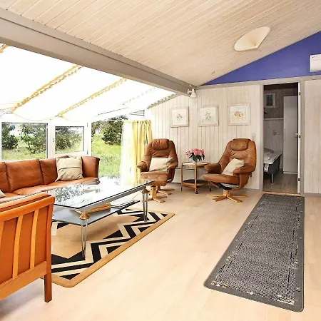 Three-bedroom In 20